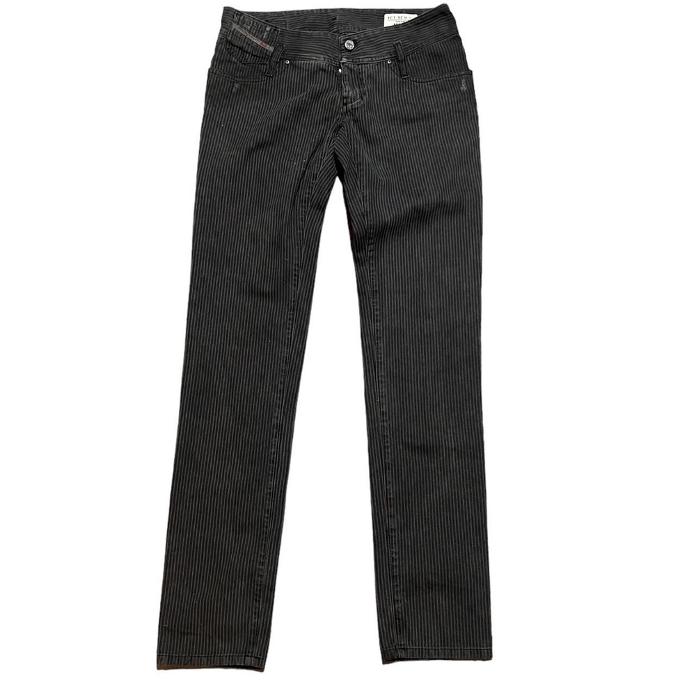Diesel jeans waist is 28 length is 34